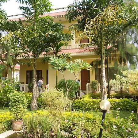 Hotel Rainforest Саураха Экстерьер фото