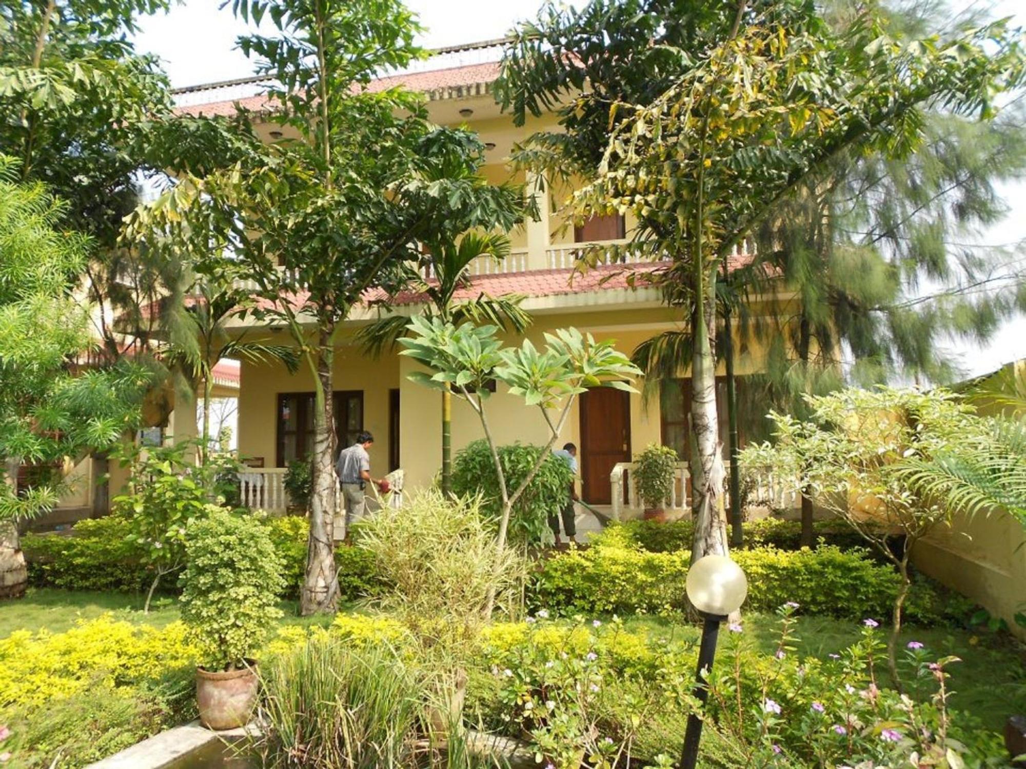 Hotel Rainforest Саураха Экстерьер фото